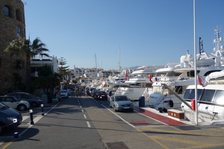 quai Puerto Banus jeune buchinger Marbella (1)